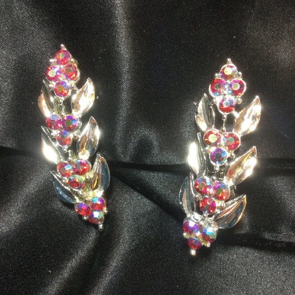 VTG Coro Borealis Clip-On Ear Climber Earrings - Picture 5 of 8
